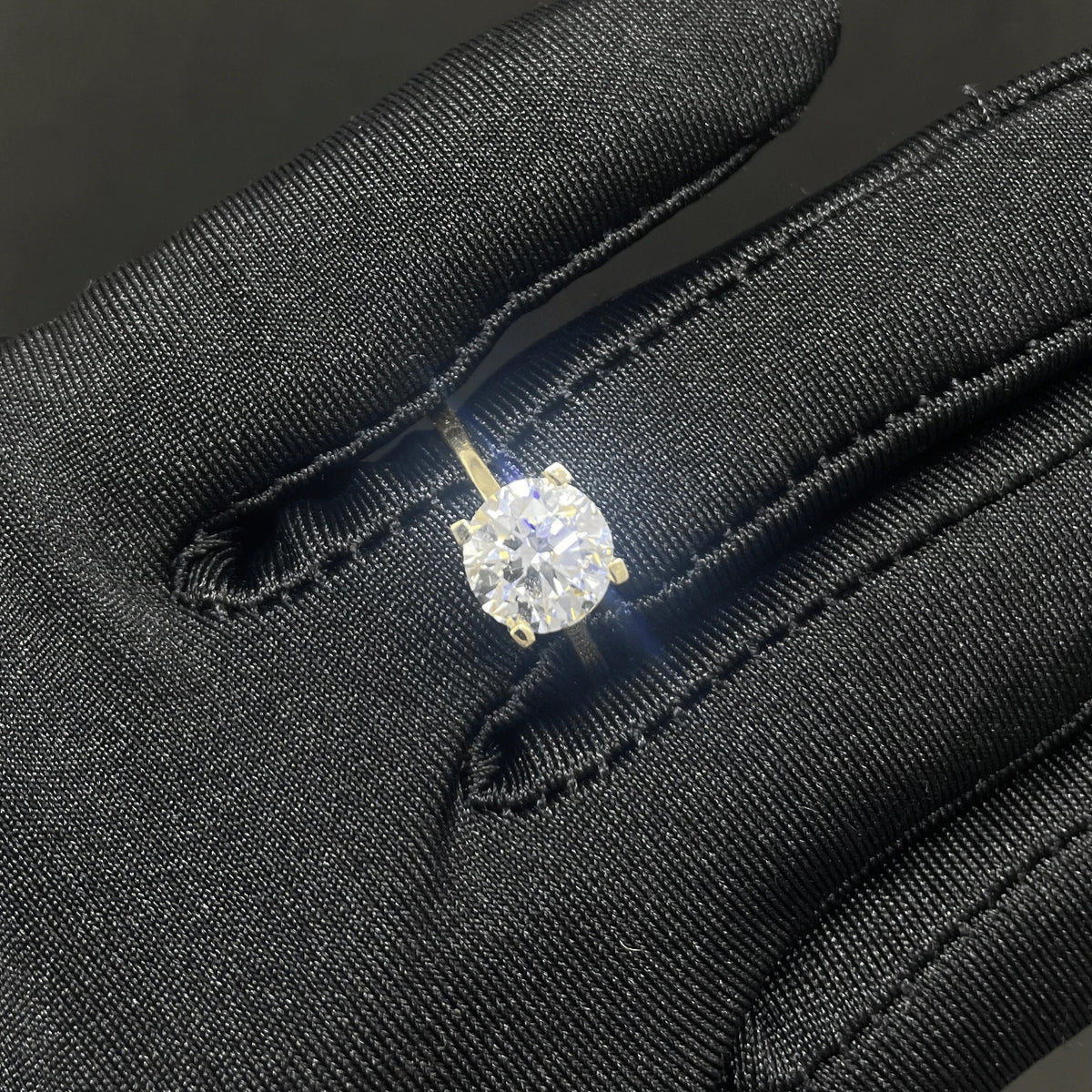 2 CT Round Shape Lab Diamond Ring (Ready for Delivery)