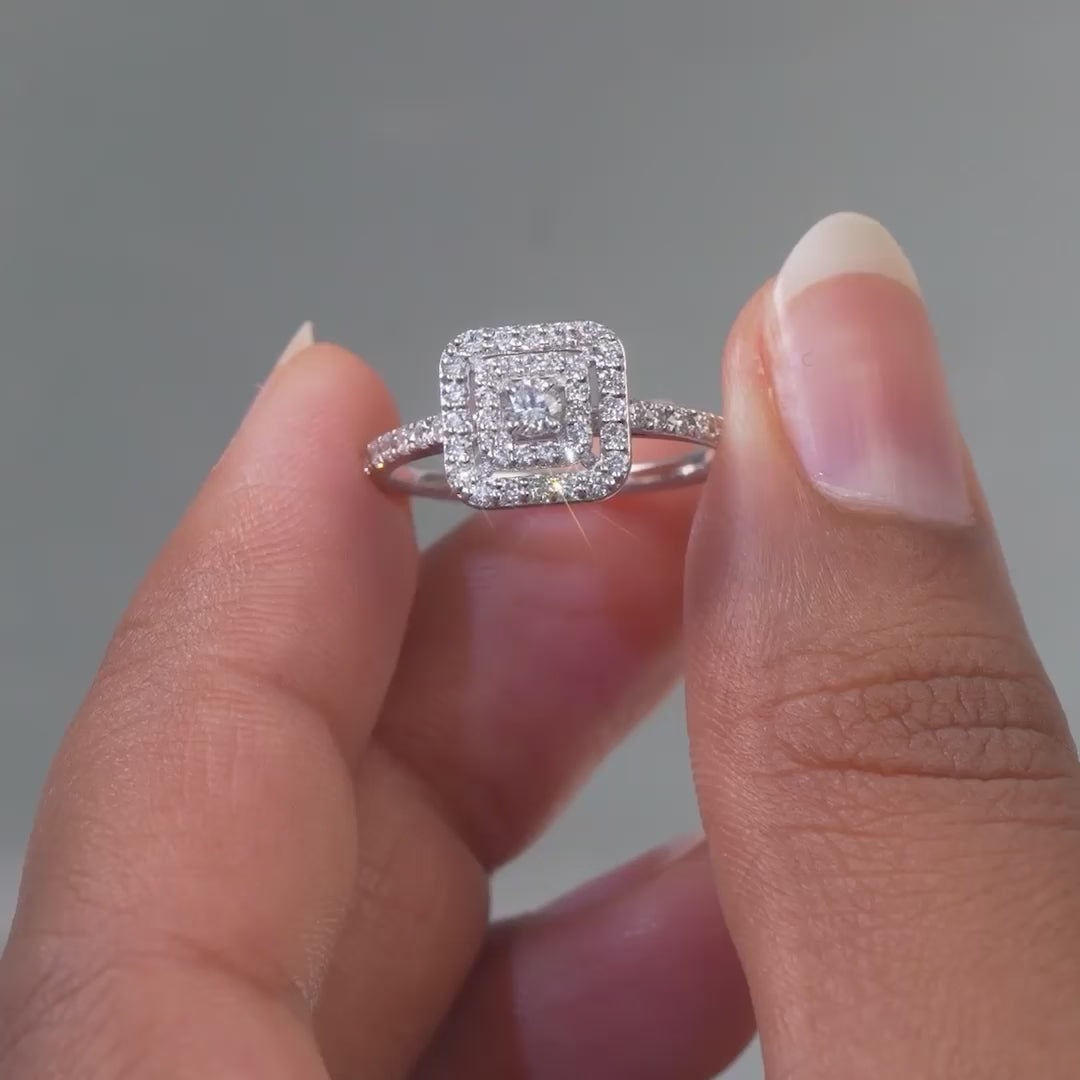 0.49 CT Lab Diamond Round Cluster Ring Video